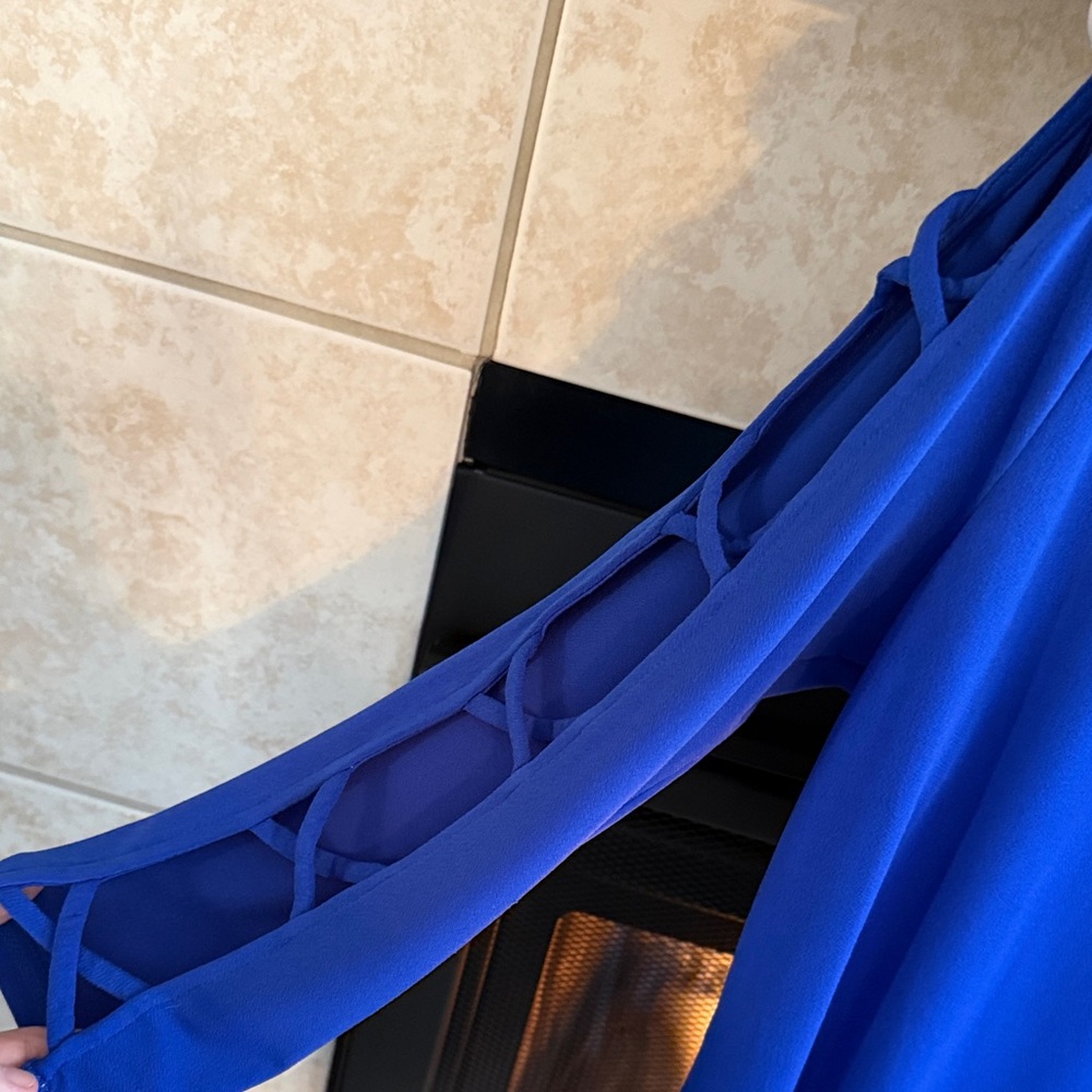 BOLD elements Cobalt Blue Cutout Sleeve Blouse - Picture 4 of 6